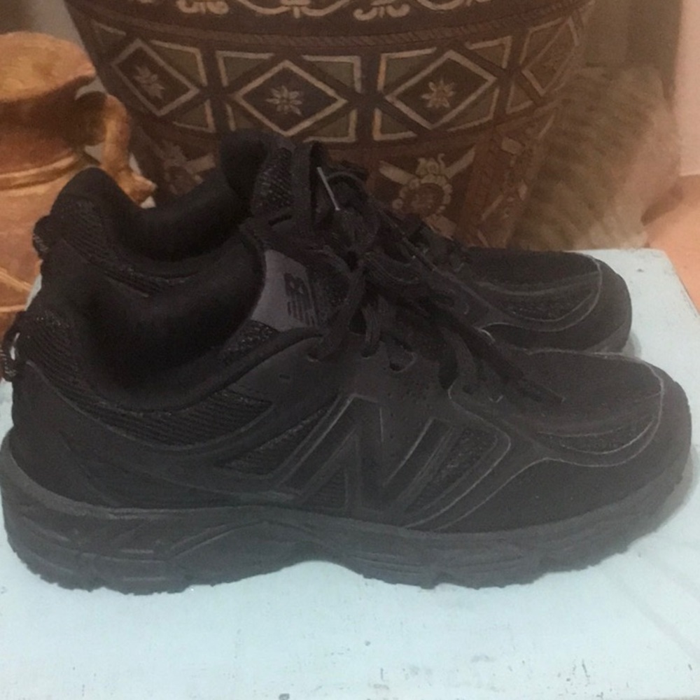 2/$20 EUC New Balance Work Shoe